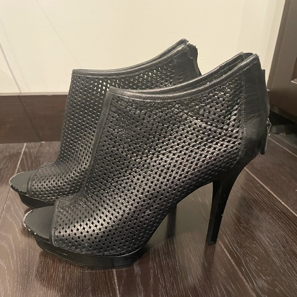 BCBG Black Booties Size 8 - Picture 7 of 8